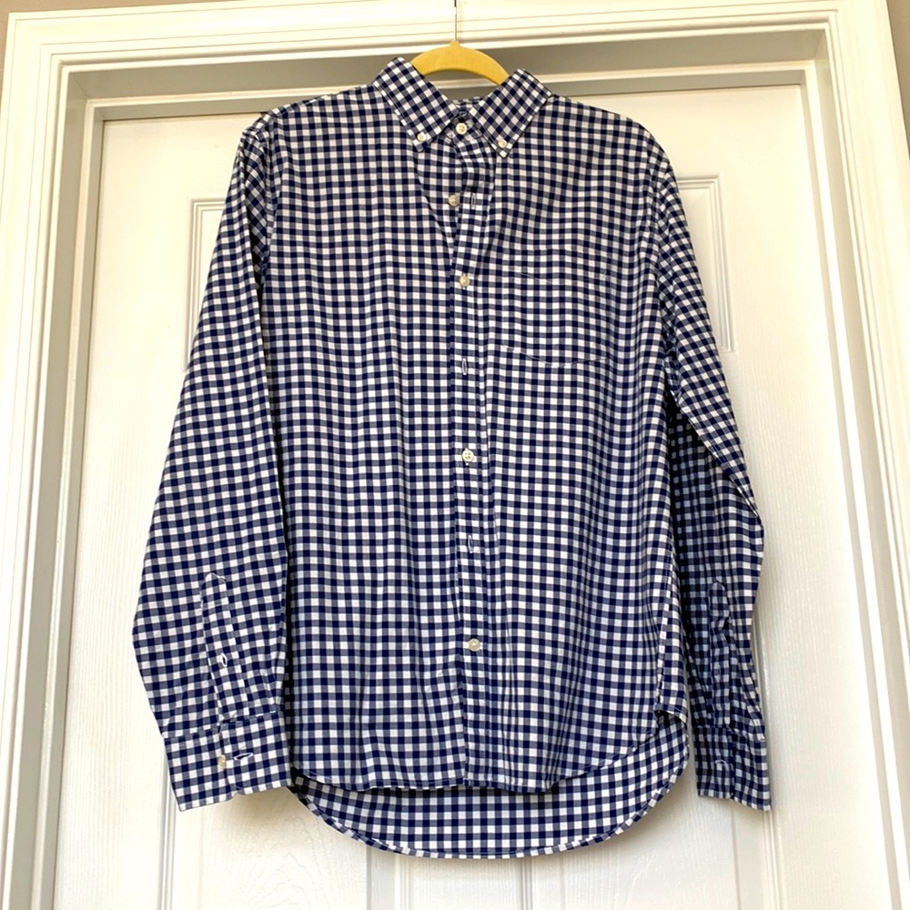 Gap slim fit casual button down!